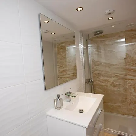 R02 Luxury In With Pool And Garden Διαμέρισμα