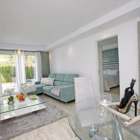 Apartment R02 Luxury In With Pool And Garden Marbella